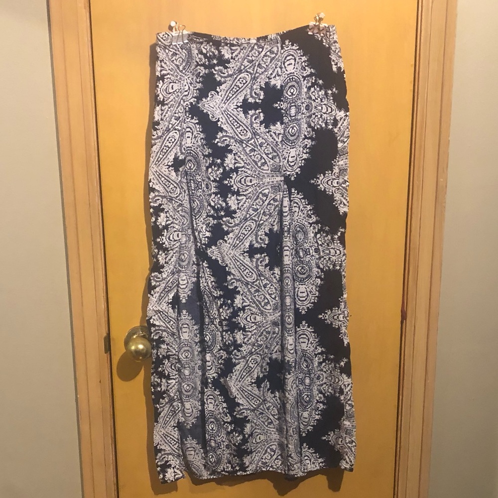 Patterned Navy Blue skirt